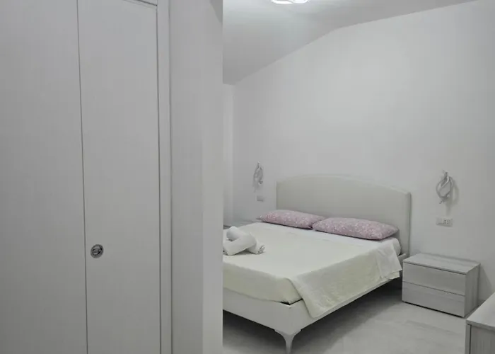 Guest House Tra Rocce E Mare