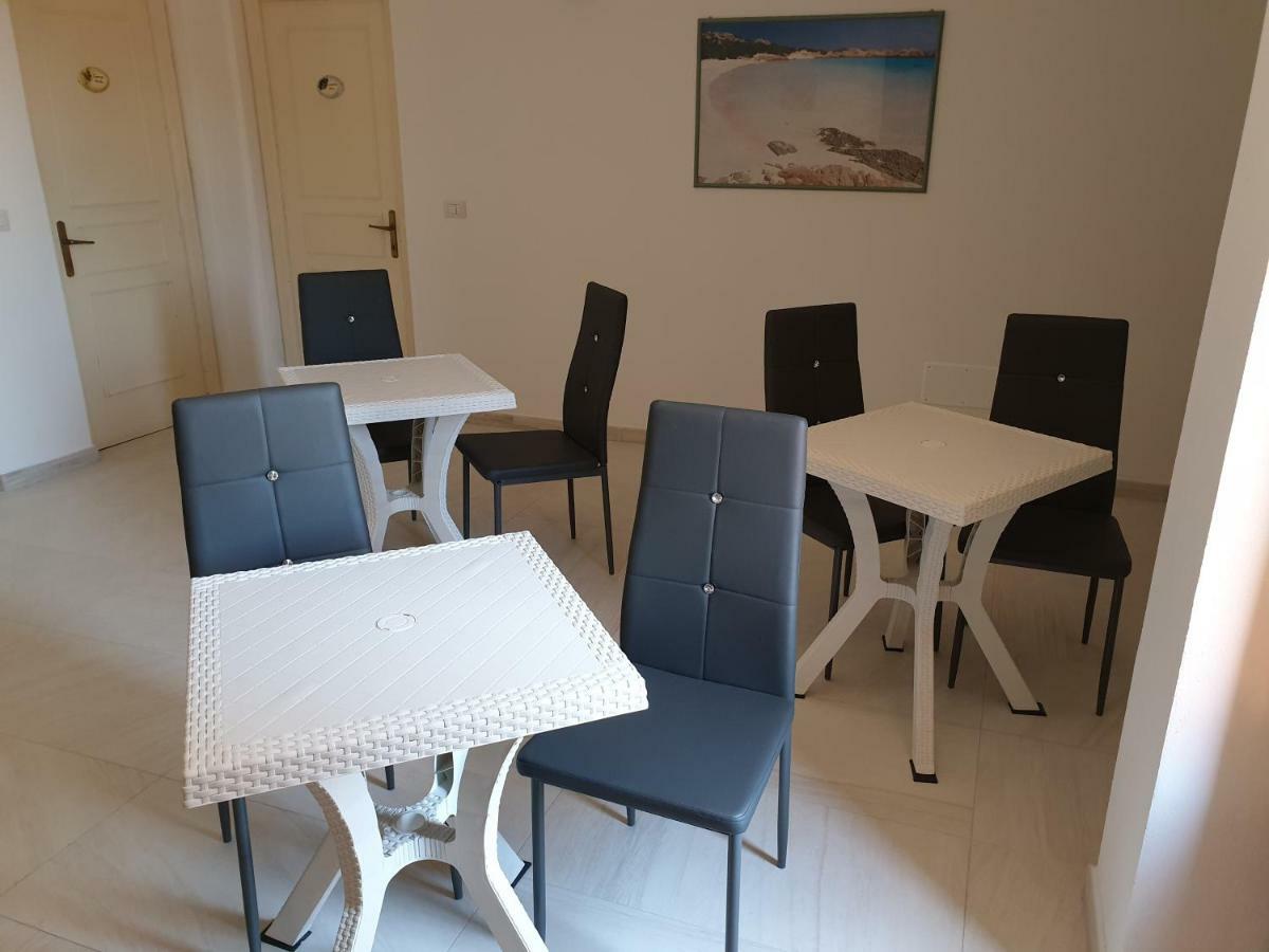 Alojamento de Acomodação e Pequeno-almoço Tra Rocce E Mare