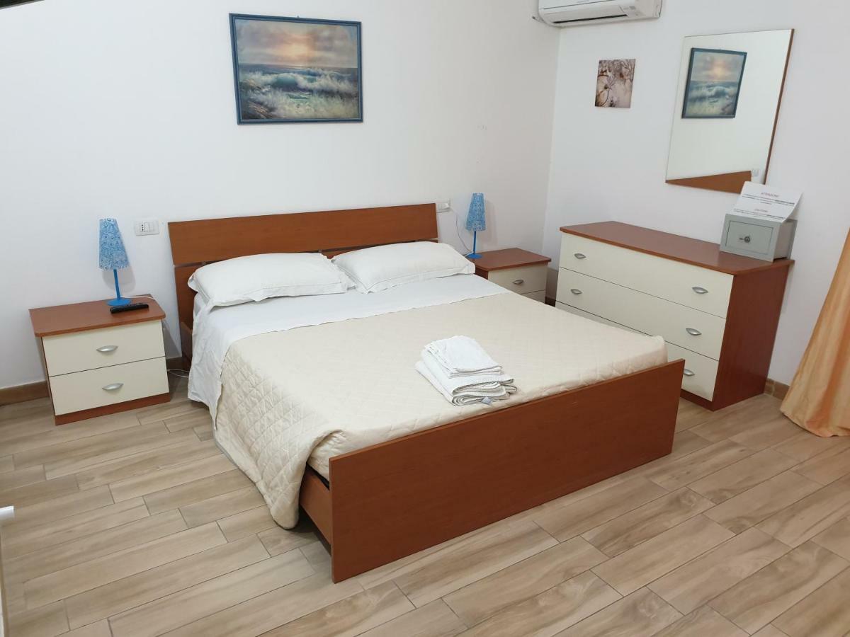 Tra Rocce E Mare * La Maddalena (Sassari)